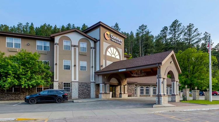 Comfort Inn & Suites Mt. Rushmore Exterior