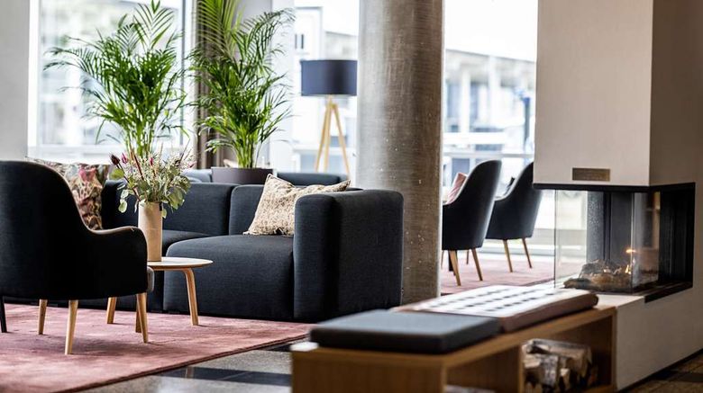 <b>Aalborg Airport Hotel Lobby</b>. Images powered by <a href="https://iceportal.shijigroup.com/" title="IcePortal" target="_blank">IcePortal</a>.