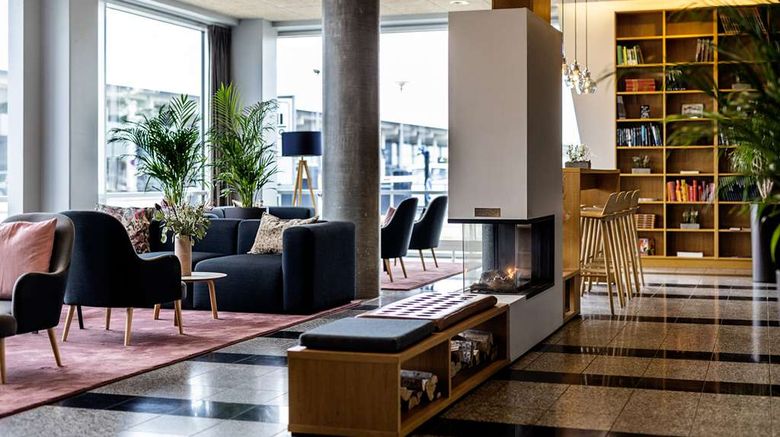 <b>Aalborg Airport Hotel Lobby</b>. Images powered by <a href="https://iceportal.shijigroup.com/" title="IcePortal" target="_blank">IcePortal</a>.