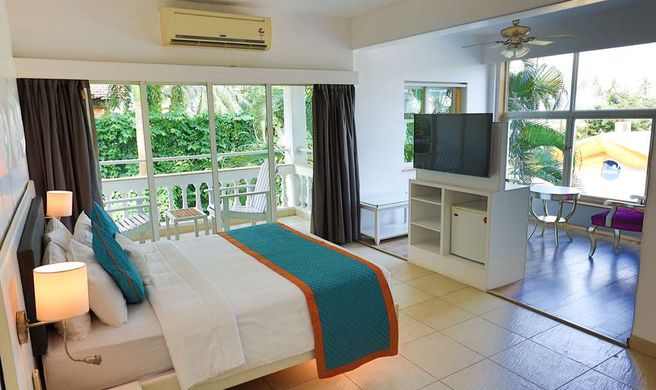 Azzure by Spree Goa Room