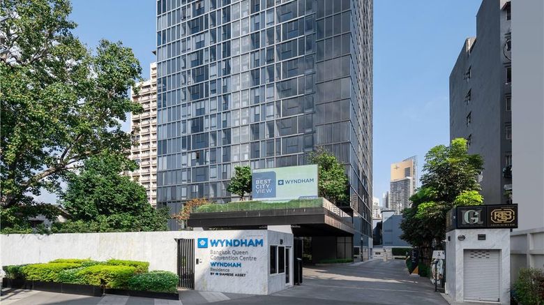 <b>Wyndham Bangkok Queen Convention Centre Exterior</b>. Images powered by <a href="https://iceportal.shijigroup.com/" title="IcePortal" target="_blank">IcePortal</a>.