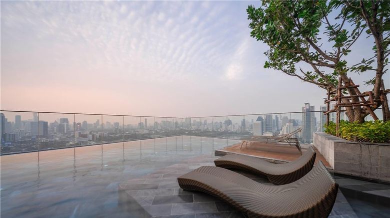 <b>Wyndham Bangkok Queen Convention Centre Pool</b>. Images powered by <a href="https://iceportal.shijigroup.com/" title="IcePortal" target="_blank">IcePortal</a>.