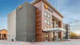 La Quinta Inn & Suites by Wyndham Exterior