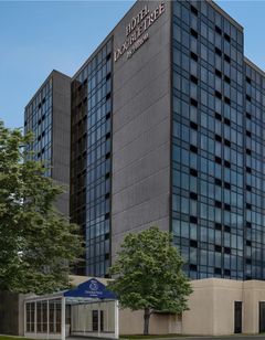 DoubleTree by Hilton Montreal Airport W