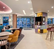 Hampton by Hilton Bath City Lobby
