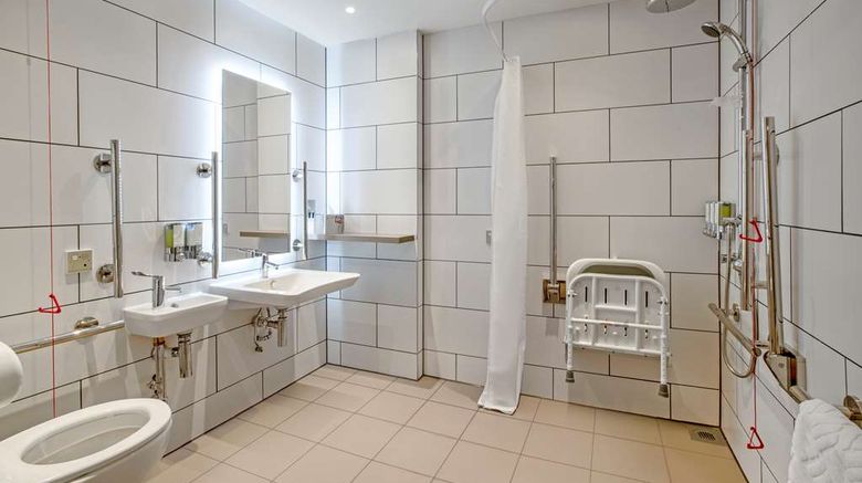 <b>Hampton by Hilton Bath City Room</b>. Images powered by <a href="https://iceportal.shijigroup.com/" title="IcePortal" target="_blank">IcePortal</a>.