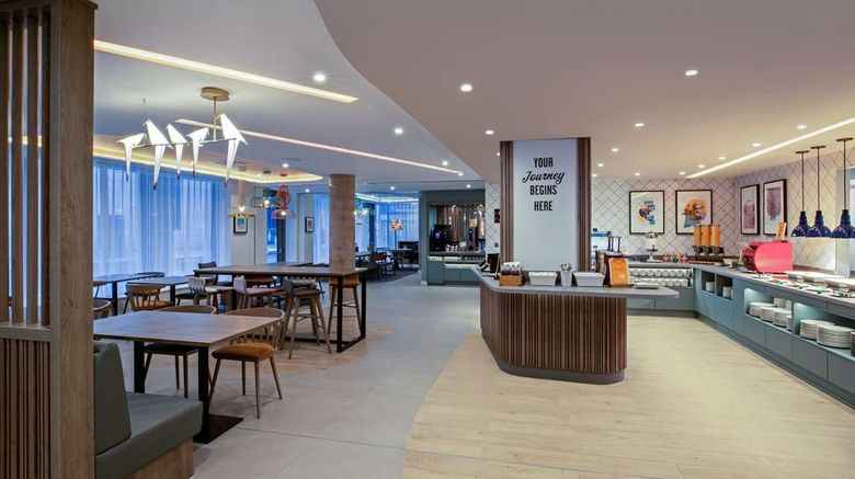<b>Hampton by Hilton Bath City Restaurant</b>. Images powered by <a href="https://iceportal.shijigroup.com/" title="IcePortal" target="_blank">IcePortal</a>.