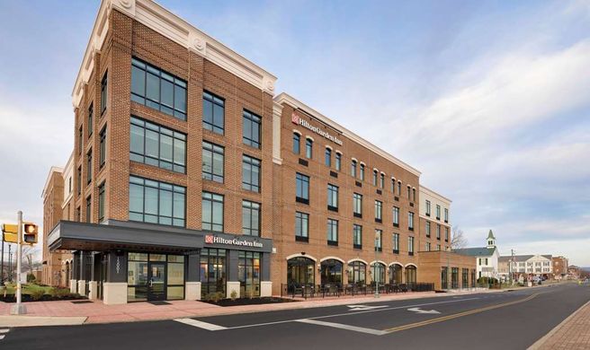 Hilton Garden Inn Haymarket Exterior