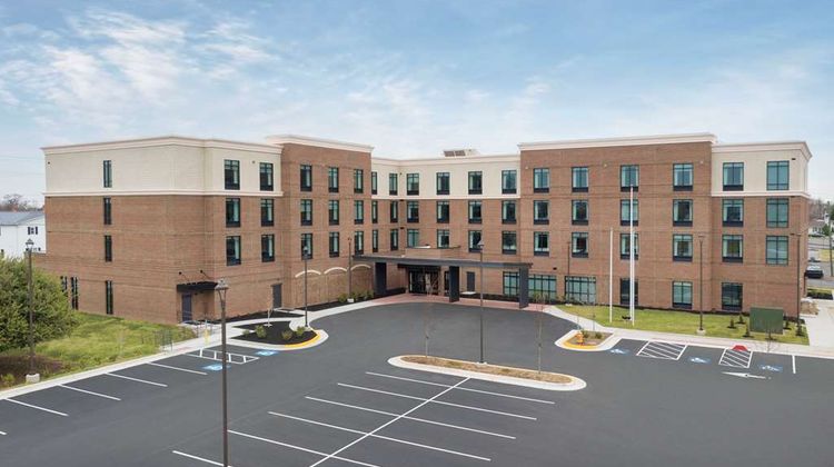 Hilton Garden Inn Haymarket Exterior