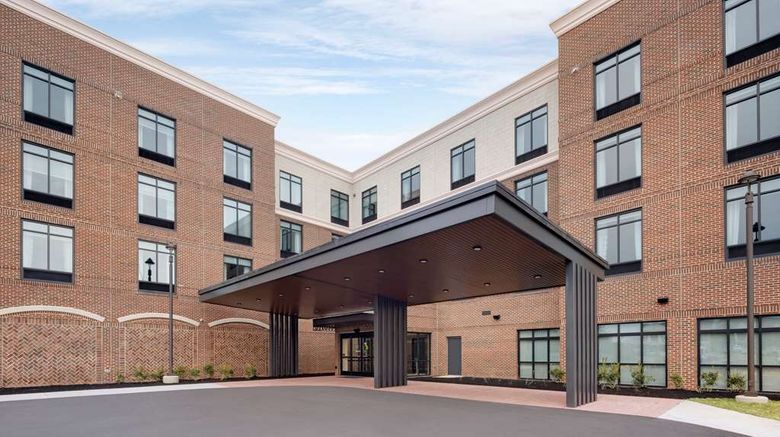 <b>Hilton Garden Inn Haymarket Exterior</b>. Images powered by <a href="https://iceportal.shijigroup.com/" title="IcePortal" target="_blank">IcePortal</a>.