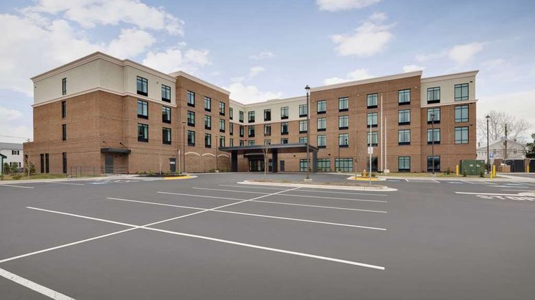 <b>Hilton Garden Inn Haymarket Exterior</b>. Images powered by <a href="https://iceportal.shijigroup.com/" title="IcePortal" target="_blank">IcePortal</a>.