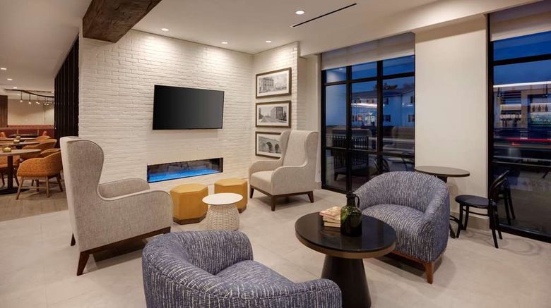 <b>Hilton Garden Inn Haymarket Lobby</b>. Images powered by <a href="https://iceportal.shijigroup.com/" title="IcePortal" target="_blank">IcePortal</a>.