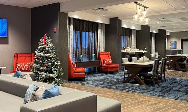 Hampton Inn by Hilton Goddard Lobby