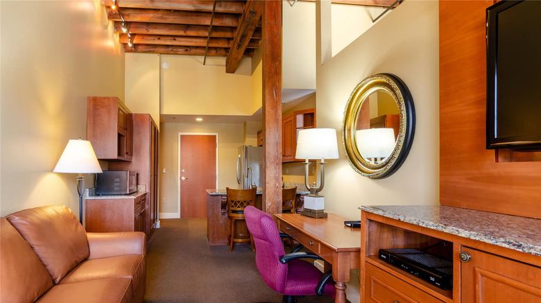 <b>Jackson Park Inn Suite</b>. Images powered by <a href="https://iceportal.shijigroup.com/" title="IcePortal" target="_blank">IcePortal</a>.