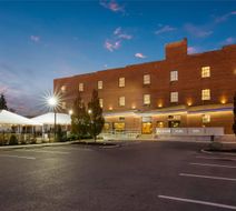 Jackson Park Inn Exterior