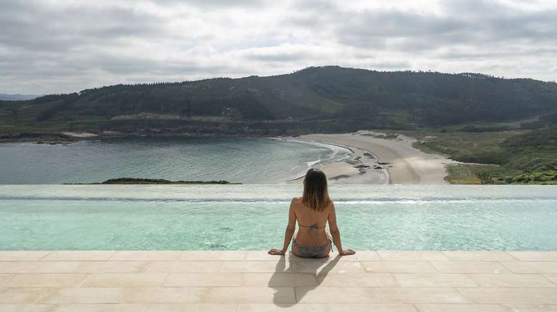 <b>Parador Costa da Morte Pool</b>. Images powered by <a href="https://iceportal.shijigroup.com/" title="IcePortal" target="_blank">IcePortal</a>.