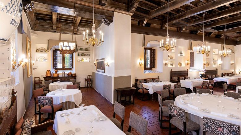 <b>Parador de Alcala de Henares Restaurant</b>. Images powered by <a href="https://iceportal.shijigroup.com/" title="IcePortal" target="_blank">IcePortal</a>.