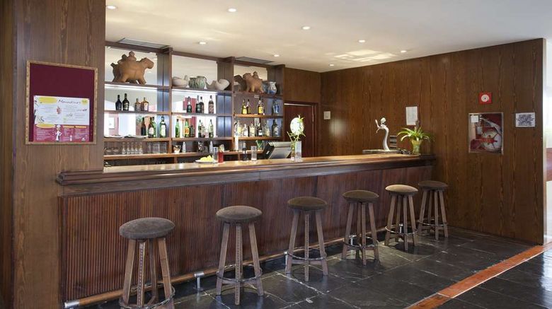 <b>Parador de Arties Restaurant</b>. Images powered by <a href="https://iceportal.shijigroup.com/" title="IcePortal" target="_blank">IcePortal</a>.
