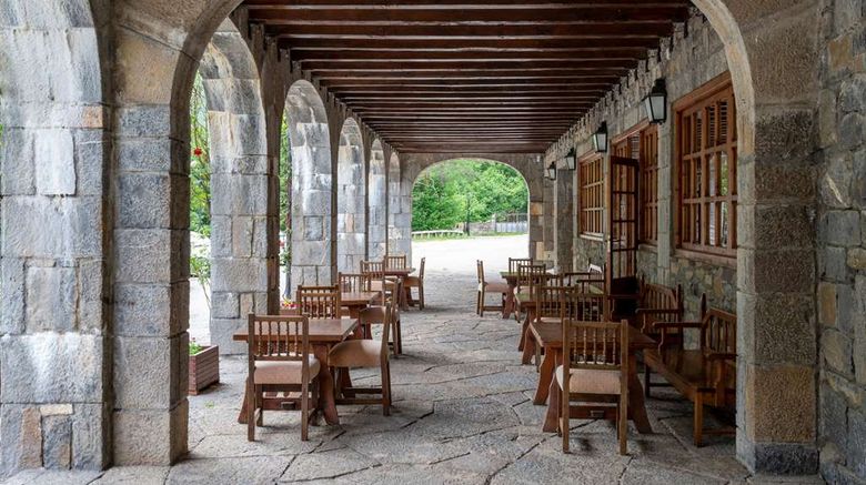 <b>Parador de Bielsa Recreation</b>. Images powered by <a href="https://iceportal.shijigroup.com/" title="IcePortal" target="_blank">IcePortal</a>.