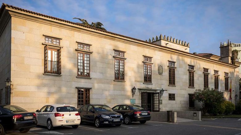 <b>Parador de Cambados Exterior</b>. Images powered by <a href="https://iceportal.shijigroup.com/" title="IcePortal" target="_blank">IcePortal</a>.