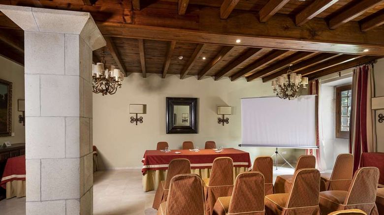 <b>Parador de Cambados Meeting</b>. Images powered by <a href="https://iceportal.shijigroup.com/" title="IcePortal" target="_blank">IcePortal</a>.