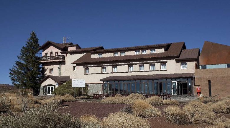<b>Parador de Canadas del Teide Exterior</b>. Images powered by <a href="https://iceportal.shijigroup.com/" title="IcePortal" target="_blank">IcePortal</a>.