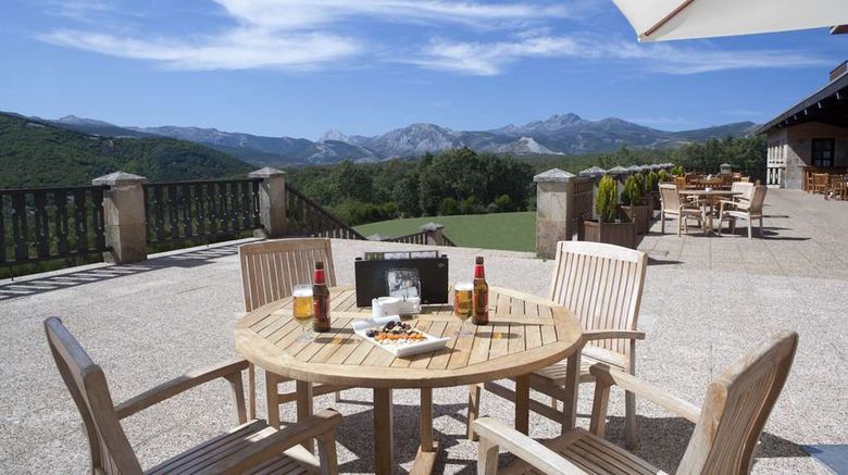 <b>Parador de Cervera de Pisuerga Exterior</b>. Images powered by <a href="https://iceportal.shijigroup.com/" title="IcePortal" target="_blank">IcePortal</a>.