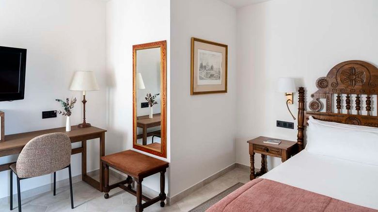<b>Parador de Ciudad Rodrigo Room</b>. Images powered by <a href="https://iceportal.shijigroup.com/" title="IcePortal" target="_blank">IcePortal</a>.