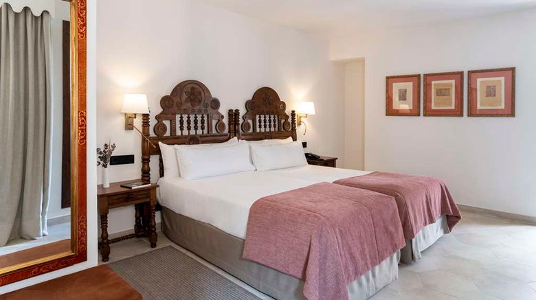 <b>Parador de Ciudad Rodrigo Room</b>. Images powered by <a href="https://iceportal.shijigroup.com/" title="IcePortal" target="_blank">IcePortal</a>.