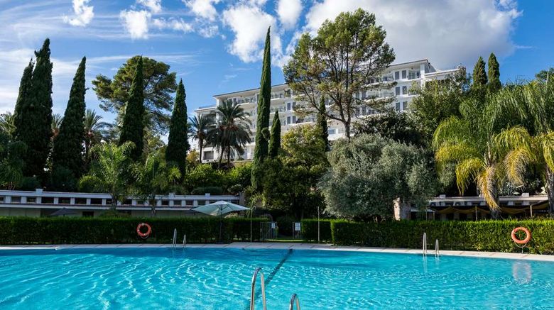 <b>Parador de Cordoba Pool</b>. Images powered by <a href="https://iceportal.shijigroup.com/" title="IcePortal" target="_blank">IcePortal</a>.
