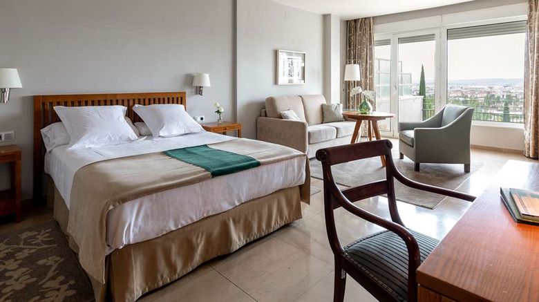 <b>Parador de Cordoba Room</b>. Images powered by <a href="https://iceportal.shijigroup.com/" title="IcePortal" target="_blank">IcePortal</a>.