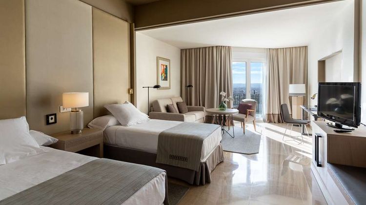Parador de Cordoba Room