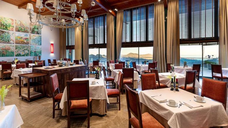 <b>Parador de Cruz de Tejeda Restaurant</b>. Images powered by <a href="https://iceportal.shijigroup.com/" title="IcePortal" target="_blank">IcePortal</a>.