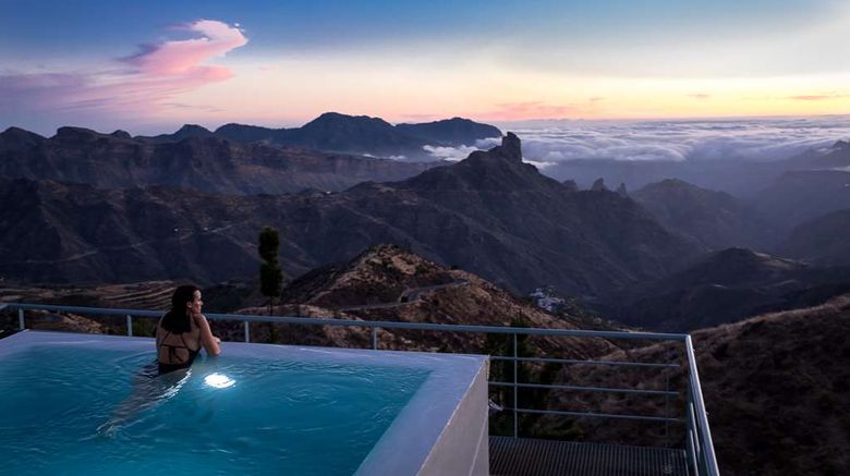 <b>Parador de Cruz de Tejeda Spa</b>. Images powered by <a href="https://iceportal.shijigroup.com/" title="IcePortal" target="_blank">IcePortal</a>.