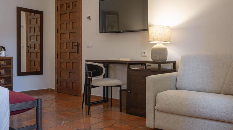 <b>Parador de Cuenca Room</b>. Images powered by <a href="https://iceportal.shijigroup.com/" title="IcePortal" target="_blank">IcePortal</a>.