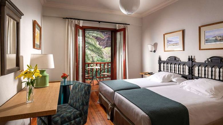 <b>Parador del Hierro Room</b>. Images powered by <a href="https://iceportal.shijigroup.com/" title="IcePortal" target="_blank">IcePortal</a>.