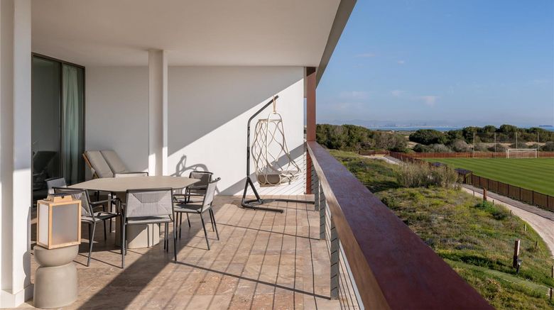 <b>Parador de El Saler Suite</b>. Images powered by <a href="https://iceportal.shijigroup.com/" title="IcePortal" target="_blank">IcePortal</a>.