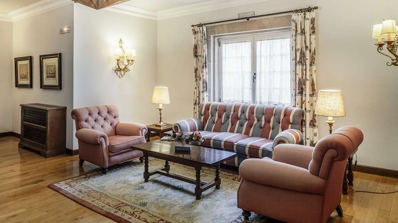 <b>Parador de Ferrol Lobby</b>. Images powered by <a href="https://iceportal.shijigroup.com/" title="IcePortal" target="_blank">IcePortal</a>.