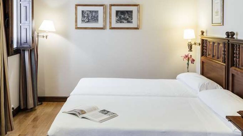 <b>Parador de Ferrol Suite</b>. Images powered by <a href="https://iceportal.shijigroup.com/" title="IcePortal" target="_blank">IcePortal</a>.