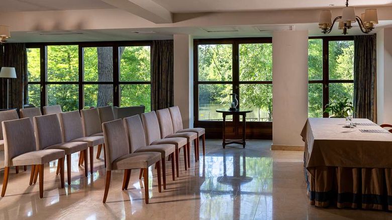 <b>Parador de Gijon Meeting</b>. Images powered by <a href="https://iceportal.shijigroup.com/" title="IcePortal" target="_blank">IcePortal</a>.