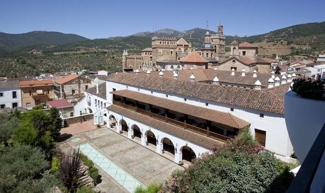 Parador de Guadalupe Exterior
