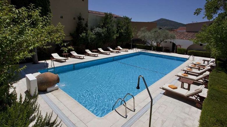 <b>Parador de Guadalupe Pool</b>. Images powered by <a href="https://iceportal.shijigroup.com/" title="IcePortal" target="_blank">IcePortal</a>.