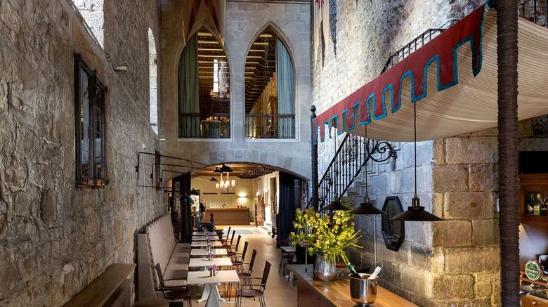<b>Parador de Hondarribia Restaurant</b>. Images powered by <a href="https://iceportal.shijigroup.com/" title="IcePortal" target="_blank">IcePortal</a>.