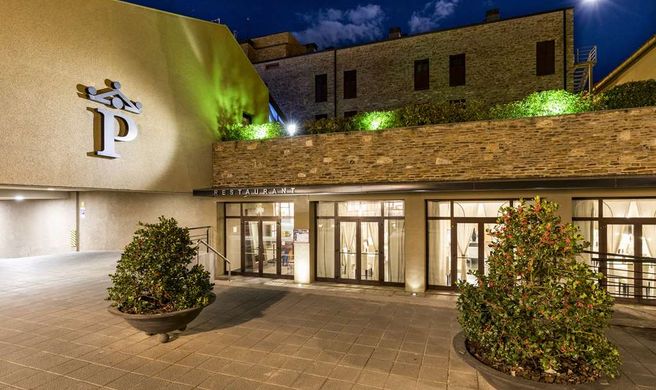 Parador de la Seu d'Urgell Exterior