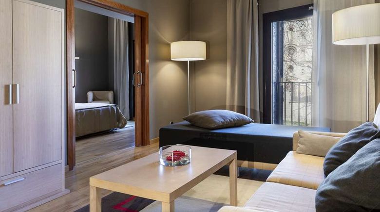<b>Parador de la Seu d'Urgell Suite</b>. Images powered by <a href="https://iceportal.shijigroup.com/" title="IcePortal" target="_blank">IcePortal</a>.