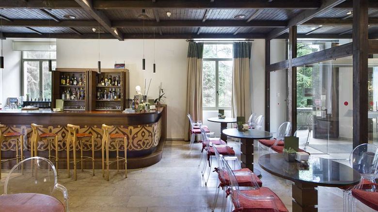 <b>Parador De Limpias Restaurant</b>. Images powered by <a href="https://iceportal.shijigroup.com/" title="IcePortal" target="_blank">IcePortal</a>.