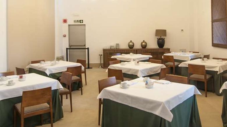 <b>Parador de Lleida Restaurant</b>. Images powered by <a href="https://iceportal.shijigroup.com/" title="IcePortal" target="_blank">IcePortal</a>.