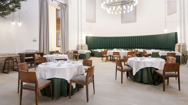 <b>Parador de Lleida Restaurant</b>. Images powered by <a href="https://iceportal.shijigroup.com/" title="IcePortal" target="_blank">IcePortal</a>.