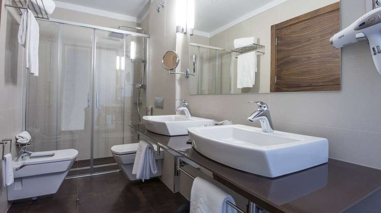 Parador de Lleida Room