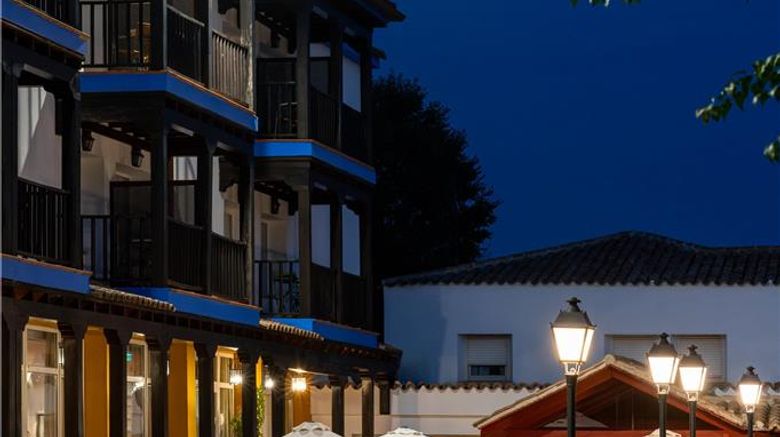 <b>Parador de Manzanares Exterior</b>. Images powered by <a href="https://iceportal.shijigroup.com/" title="IcePortal" target="_blank">IcePortal</a>.